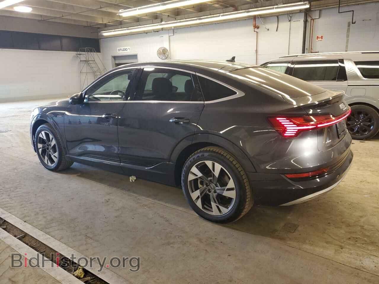 2020 AUDI E-TRON - VIN: WA12ABGE1LB036124 - Фото 2