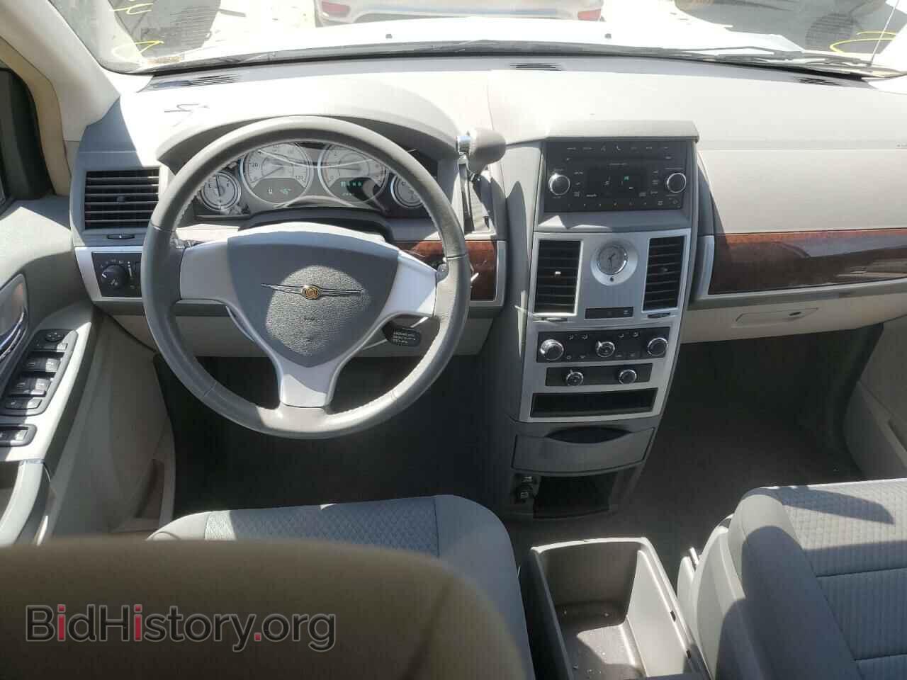 2010 CHRYSLER MINIVAN - VIN: 2A4RR5D17AR200775 - Фото 8