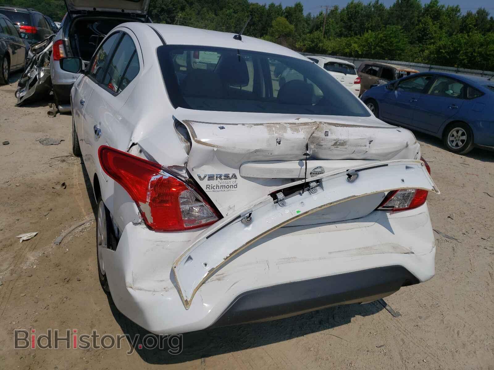 2018 NISSAN VERSA - VIN: 3N1CN7AP7JL886571 - Фото 3