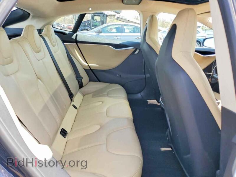 2013 Tesla MODEL S (VIN 5YJSA1CG9DFP20828) — photo 10 of 12