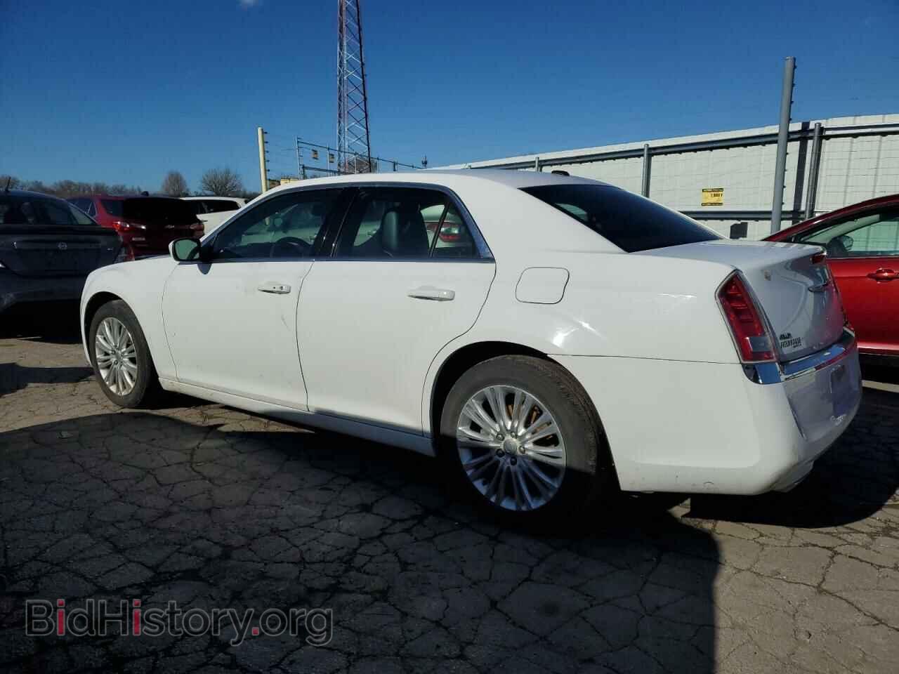 2014 CHRYSLER 300 - VIN: 2C3CCARG1EH243995 - Фото 2
