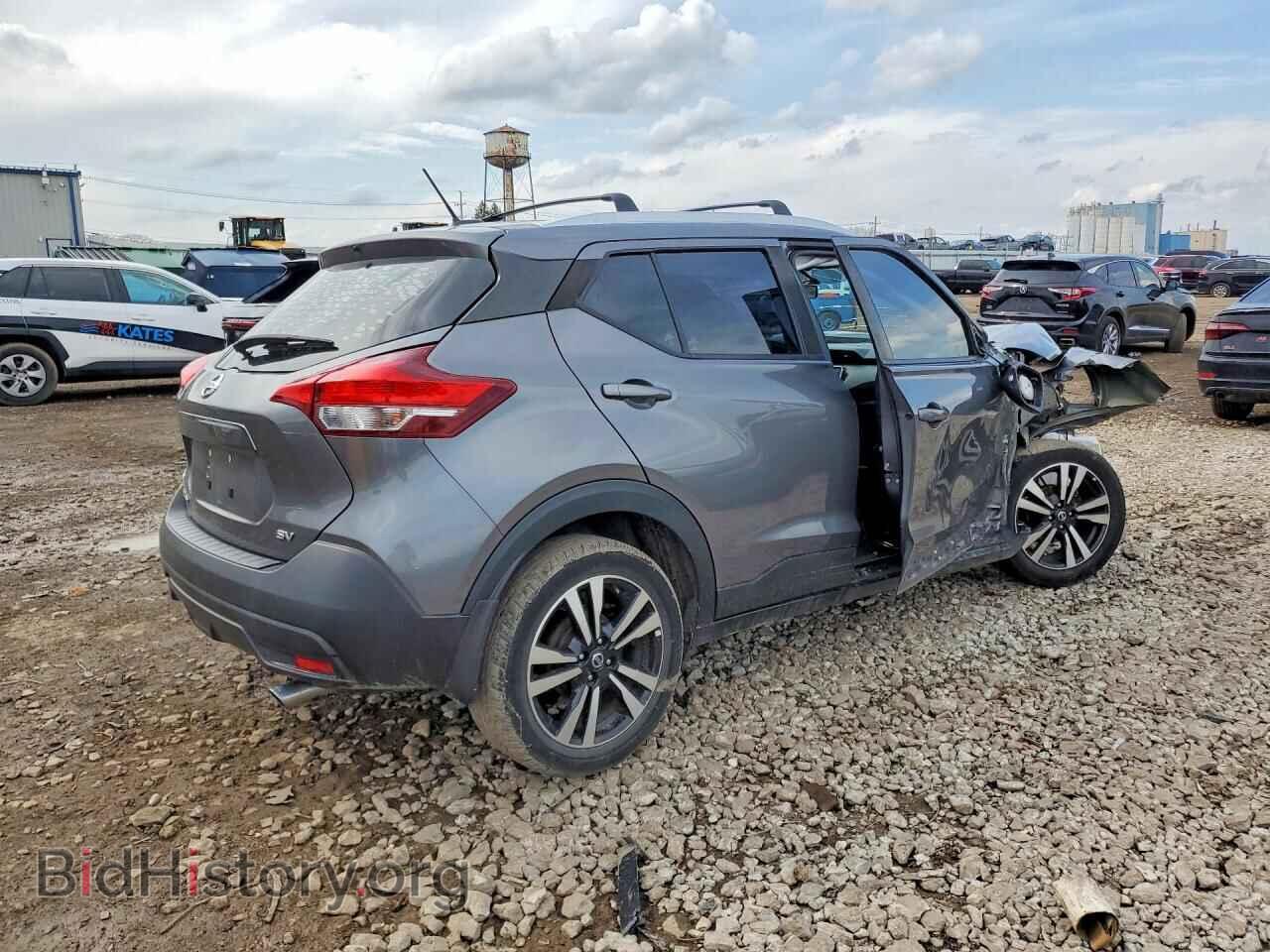 2019 NISSAN KICKS - VIN: 3N1CP5CU3KL558096 - Фото 3