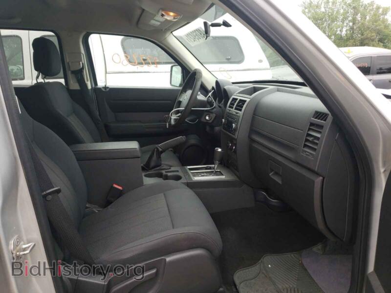 2011 Dodge NITRO (VIN 1D4PU4GK3BW529186) — photo 5 of 10