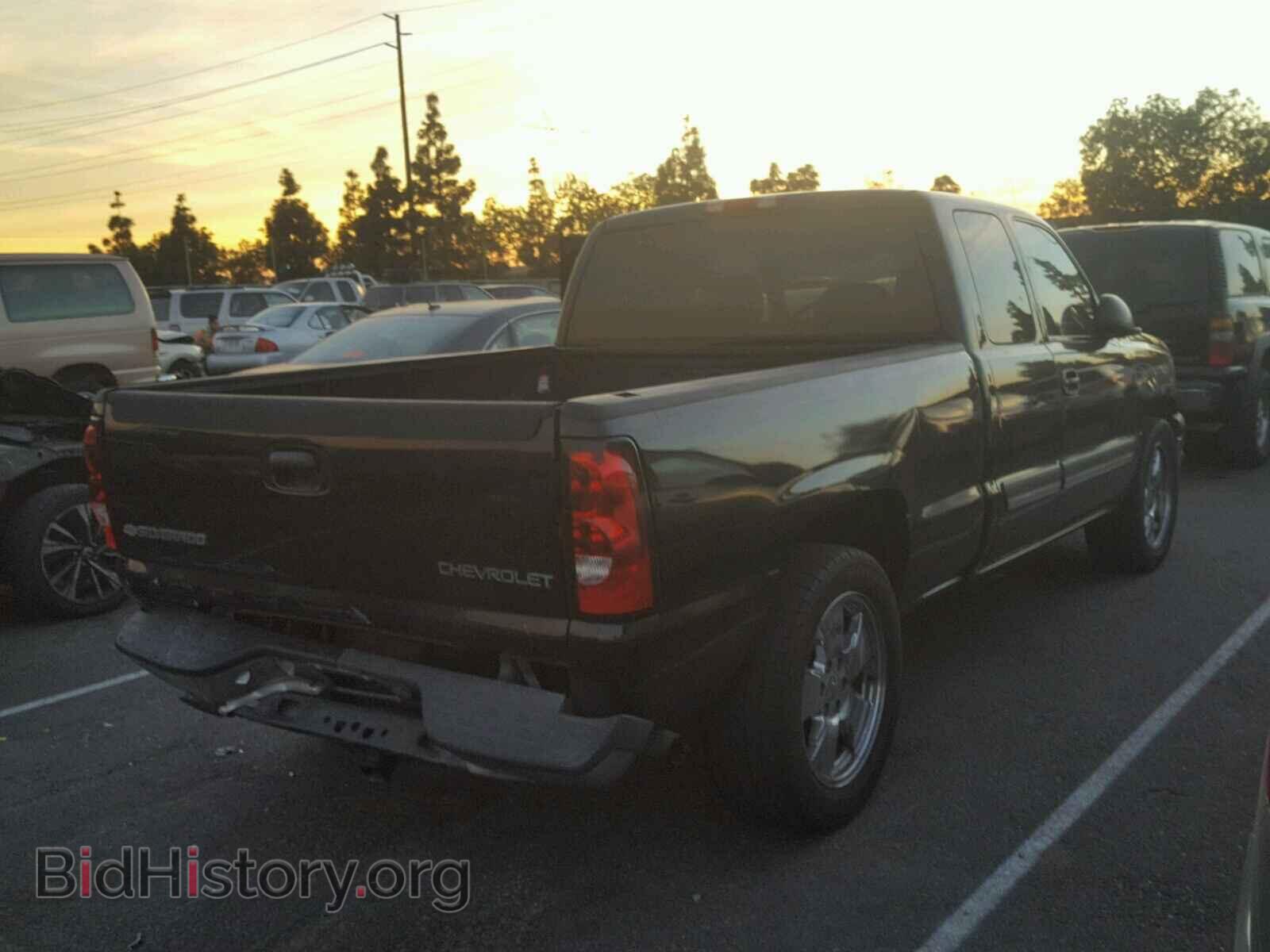 2005 CHEVROLET SILVERADO - VIN: 2GCEC19TX51250910 - Photo 4