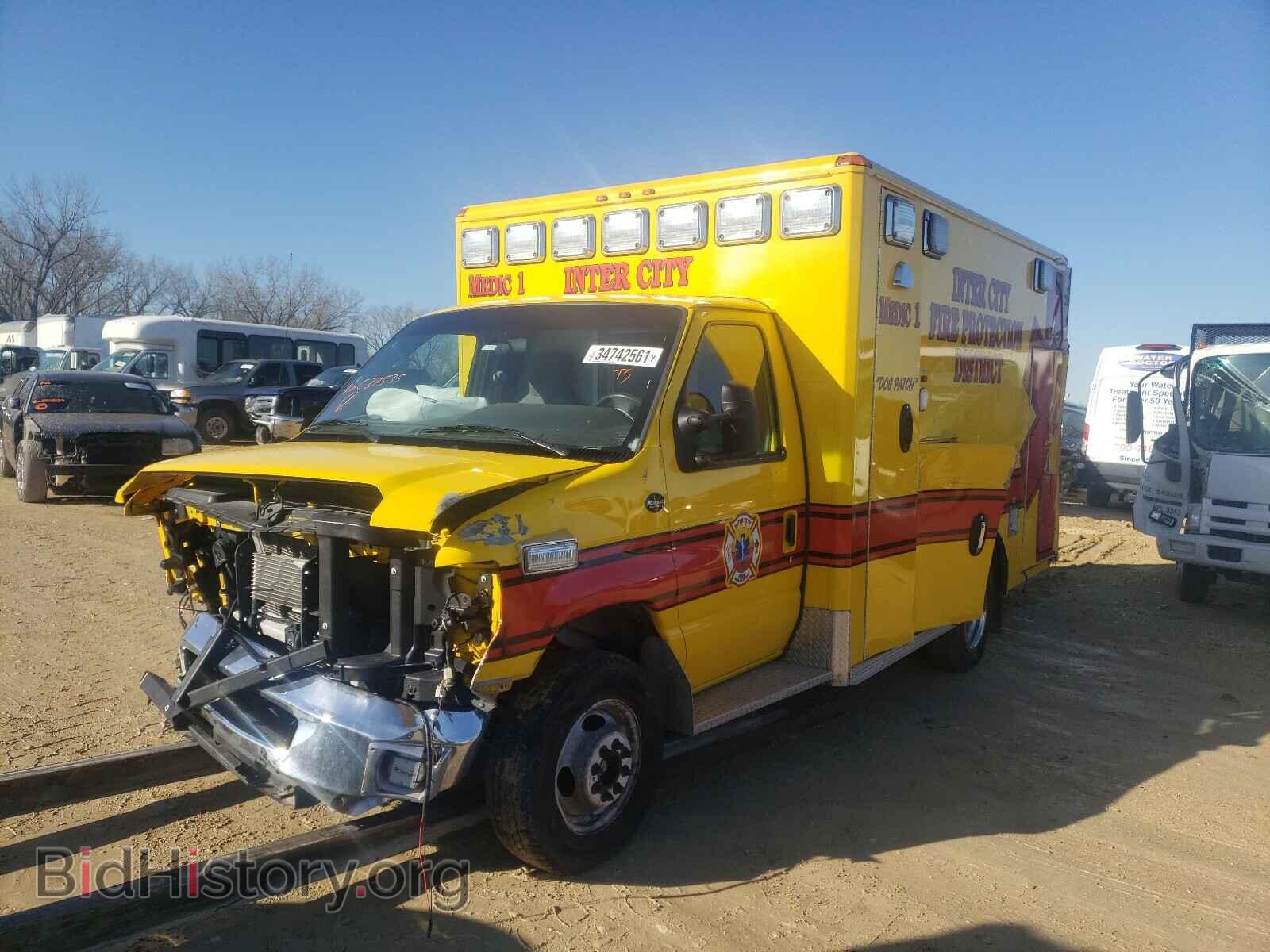 2019 FORD ECONOLINE - VIN: 1FDWE3FS3KDC38535 - Photo 2