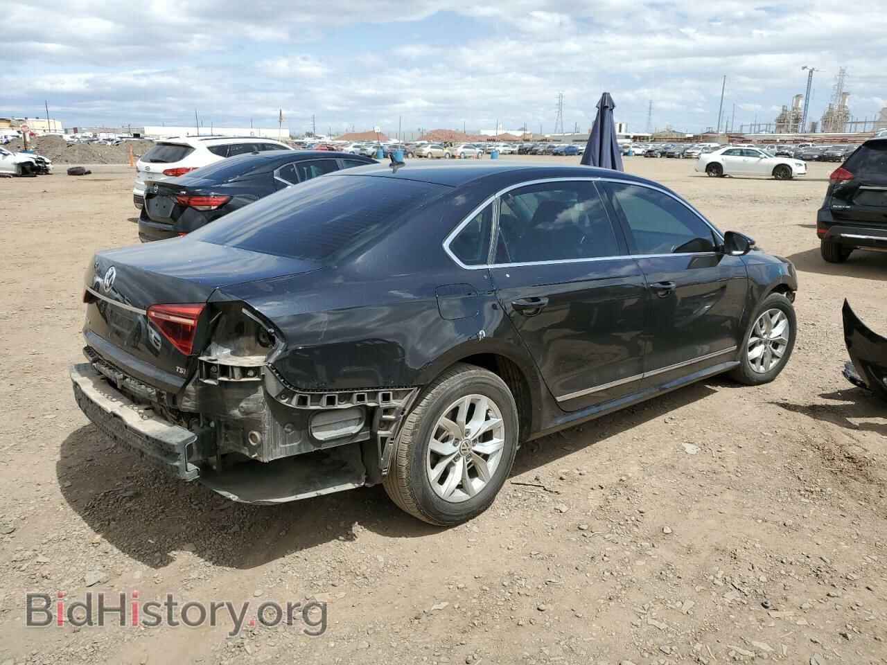 2017 VOLKSWAGEN PASSAT - VIN: 1VWAT7A38HC016192 - Фото 3