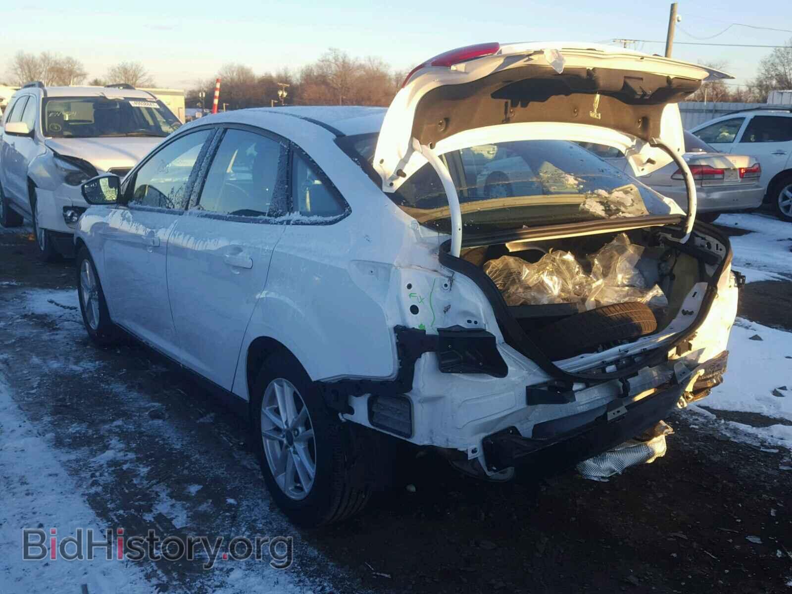 2017 FORD FOCUS - VIN: 1FADP3F23HL207697 - Фото 3