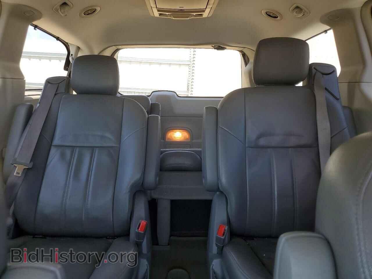 2008 CHRYSLER MINIVAN - VIN: 2A8HR54P08R674012 - Фото 10