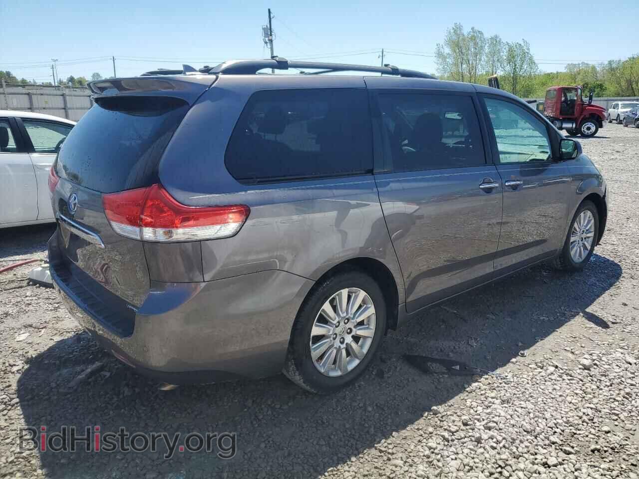 2011 TOYOTA All Models - VIN: 5TDYK3DC6BS038805 - Фото 3