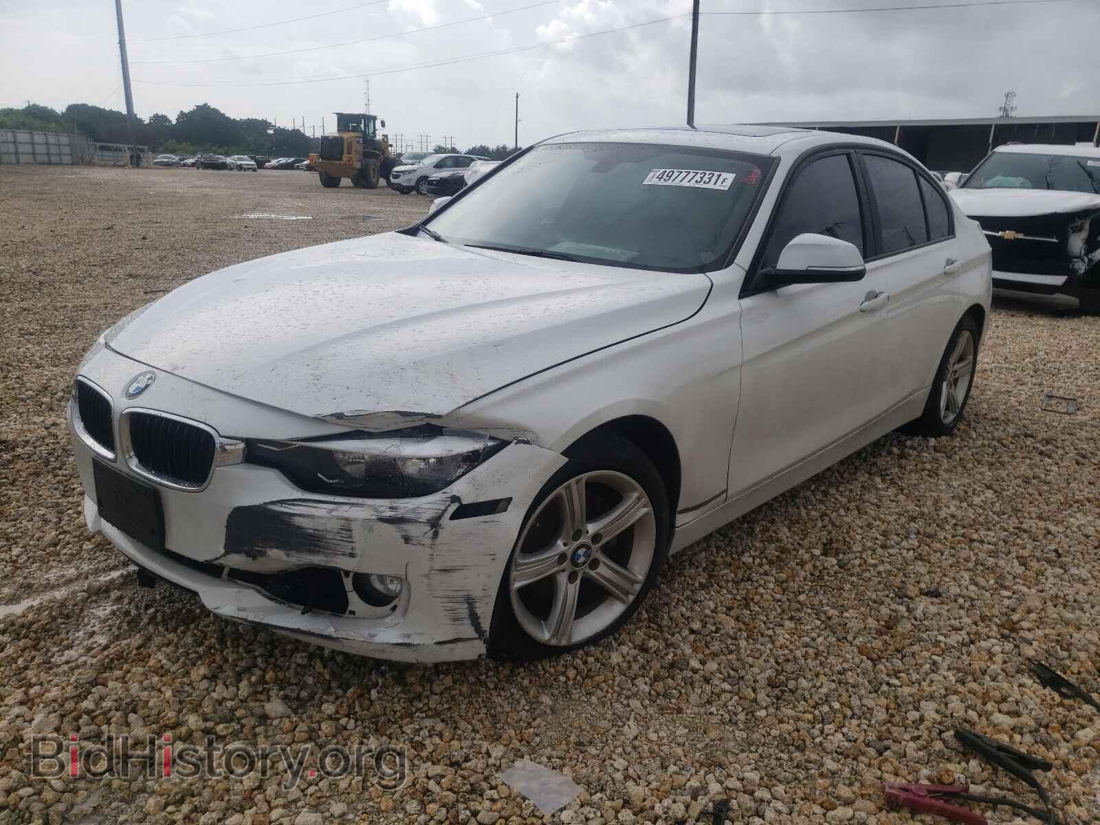 2013 BMW 3 SERIES - VIN: WBA3A5C52DF356285 - Фото 2