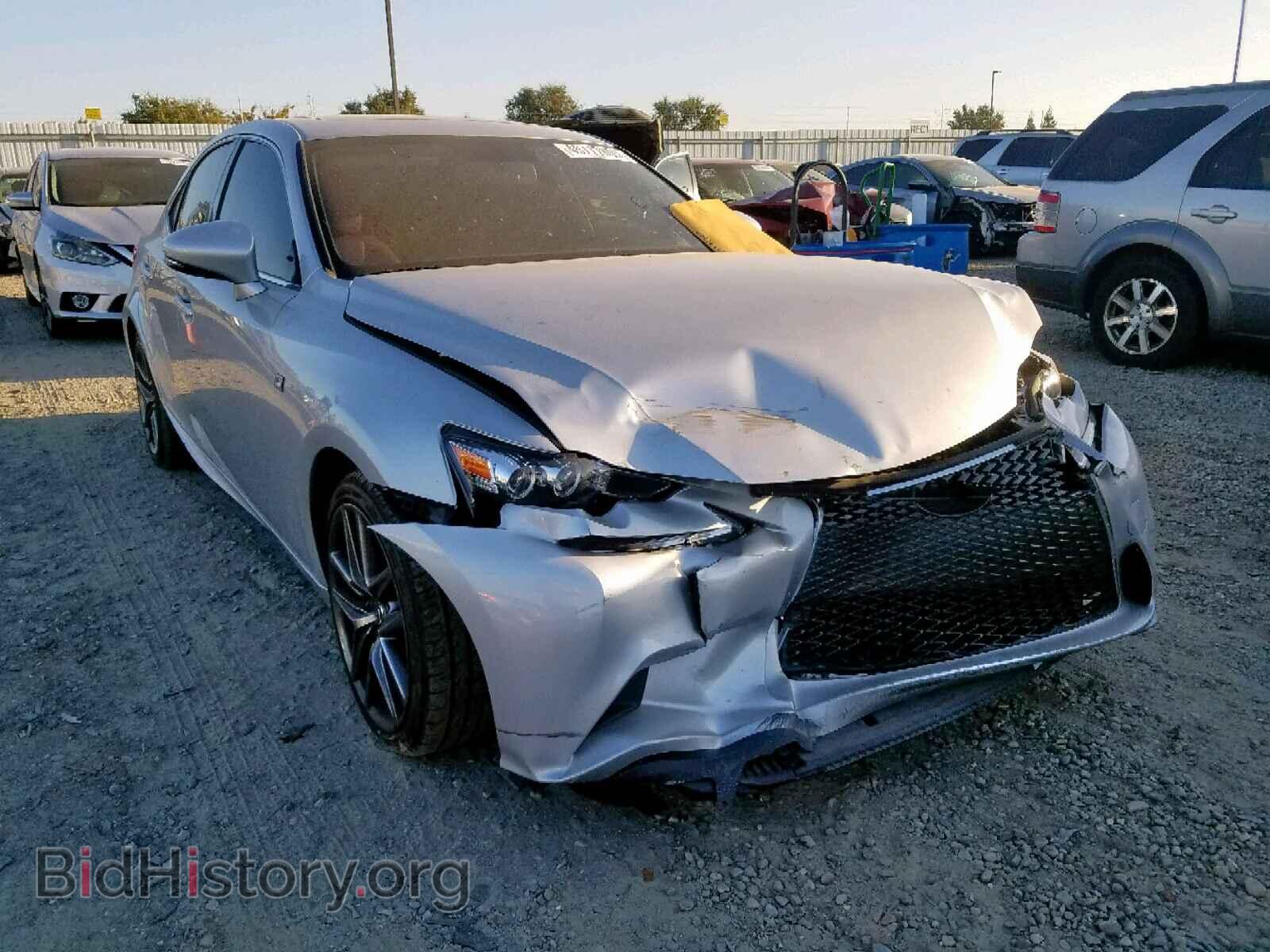 Photo JTHBE1D22F5018215 - LEXUS IS 2015