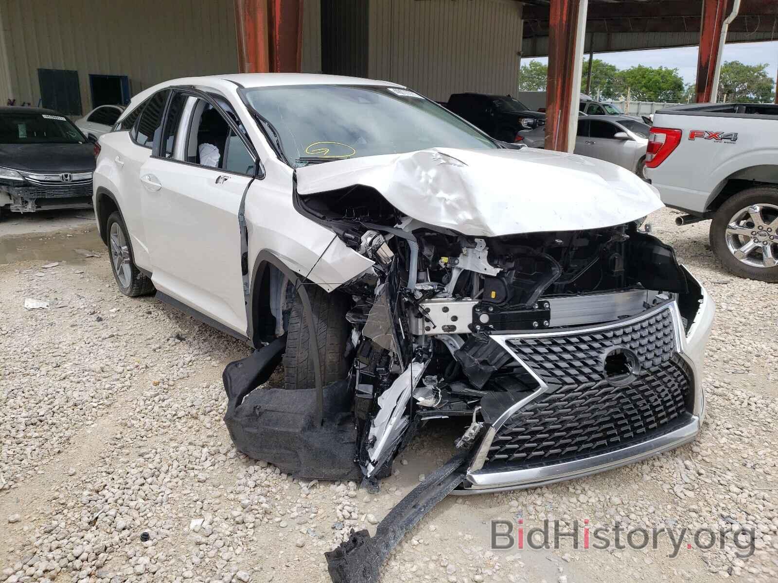 Photo 2T2AZMAA6MC206908 - LEXUS RX350 2021