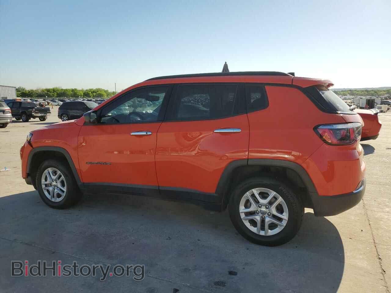 2018 JEEP COMPASS - VIN: 3C4NJCABXJT123426 - Фото 2
