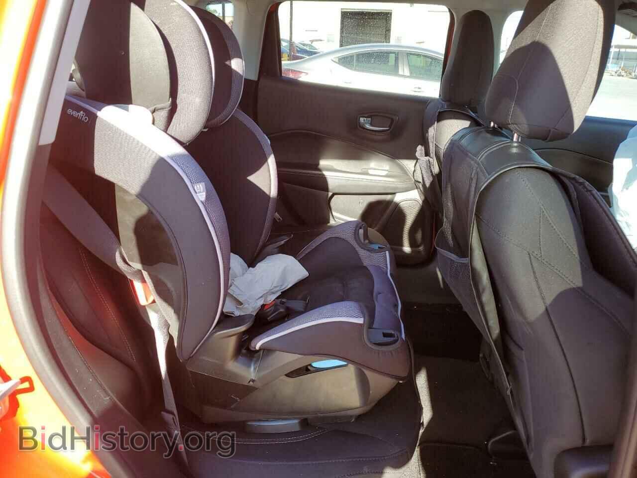 2018 JEEP COMPASS - VIN: 3C4NJCABXJT123426 - Фото 10