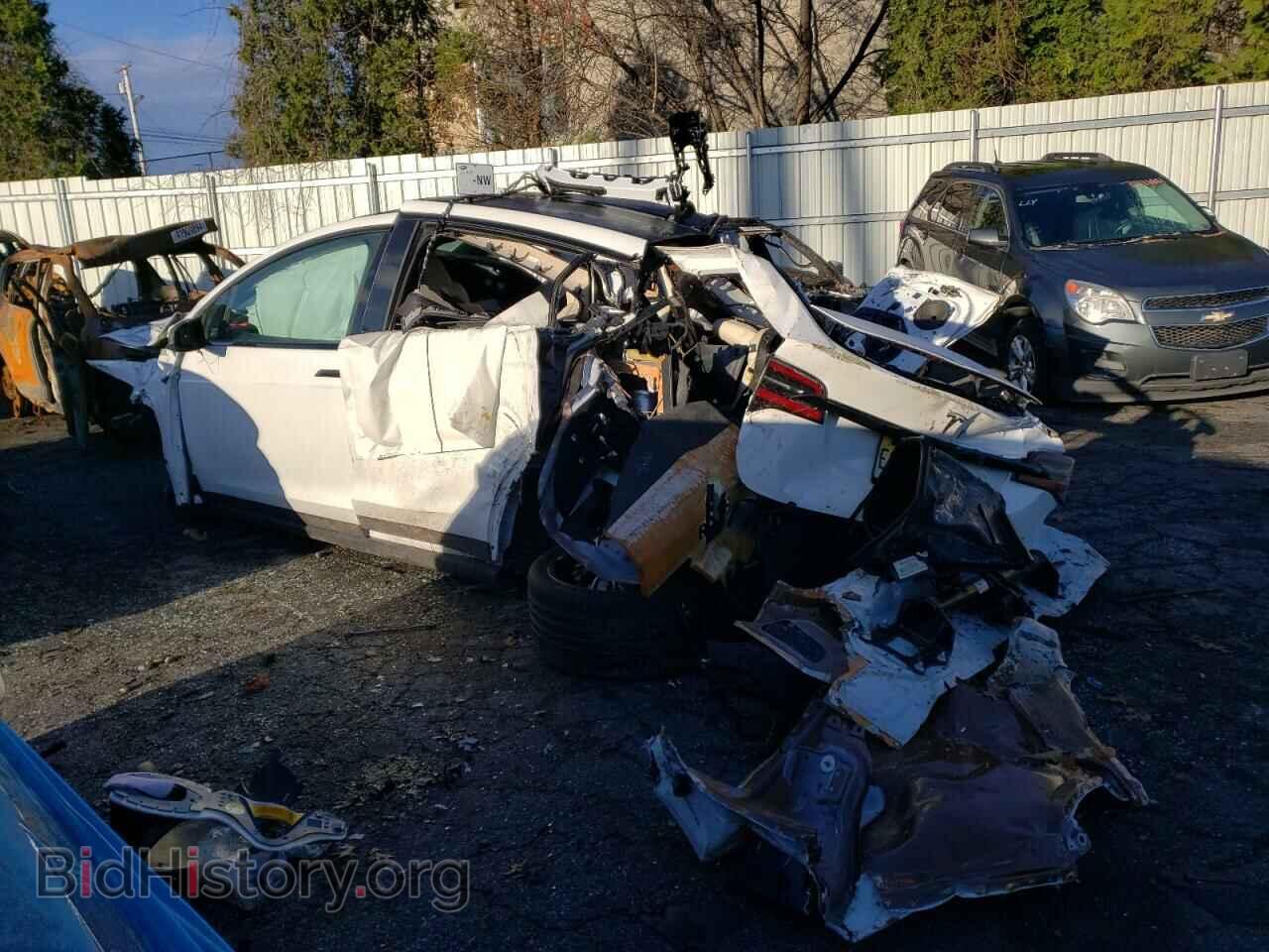 2022 TESLA MODEL X - VIN: 7SAXCBE64NF332503 - Photo 2
