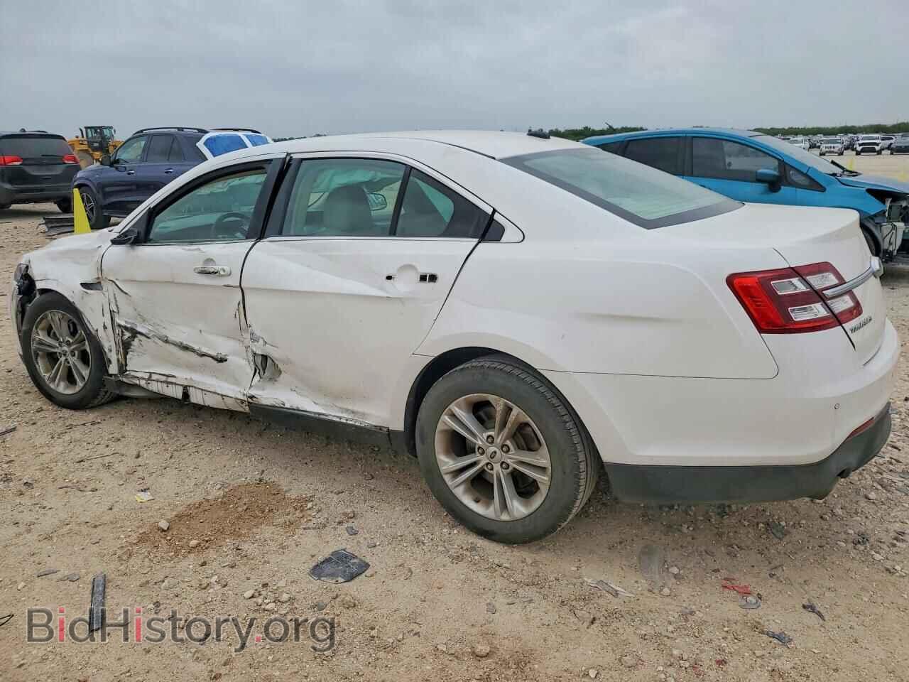 2015 FORD TAURUS - VIN: 1FAHP2E8XFG177654 - Фото 2