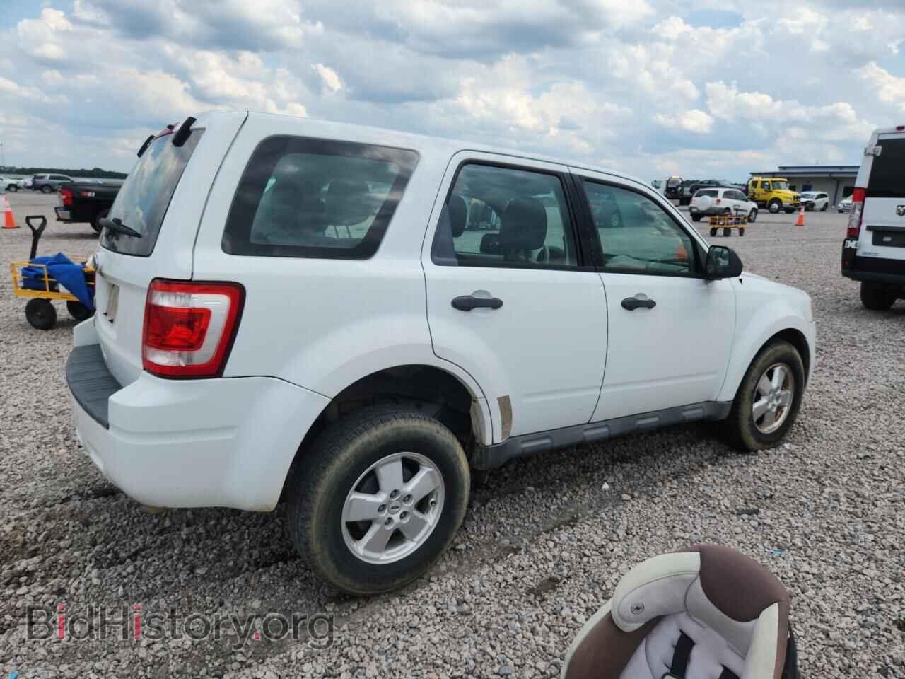 2011 FORD ESCAPE - VIN: 1FMCU9C76BKA38964 - Фото 3