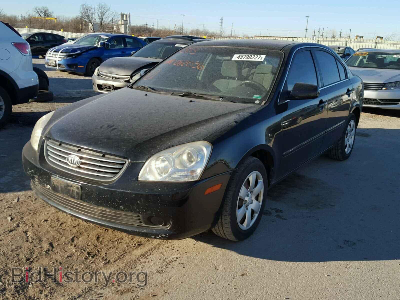 2007 KIA OPTIMA - VIN: KNAGE123175082036 - Фото 2