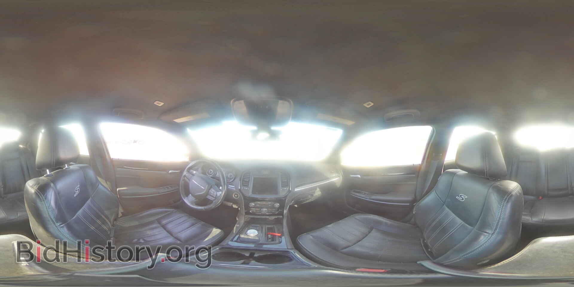 2019 CHRYSLER 300 - VIN: 2C3CCABG9KH697689 - Фото 13