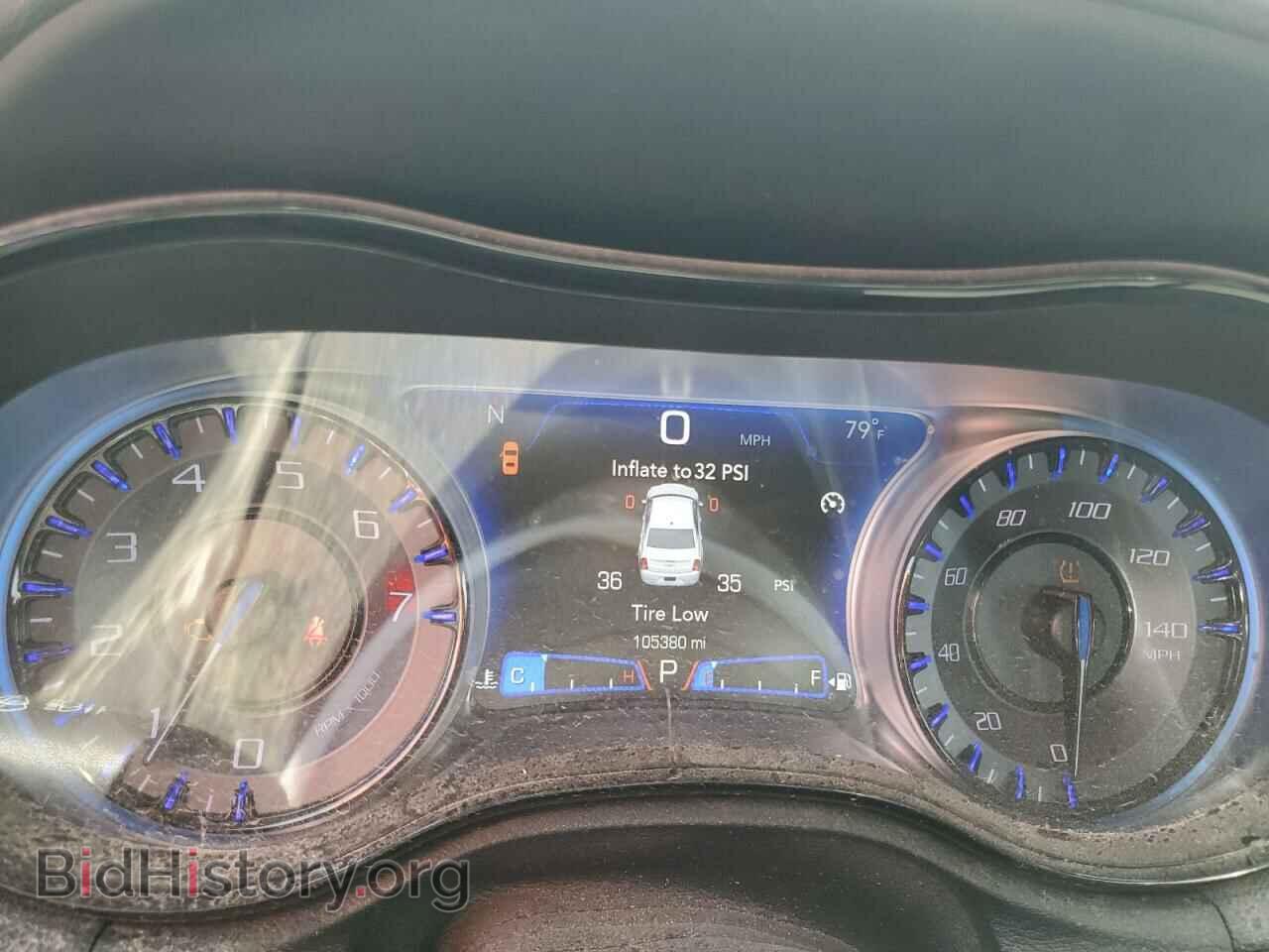 2019 CHRYSLER 300 - VIN: 2C3CCABG9KH697689 - Фото 9