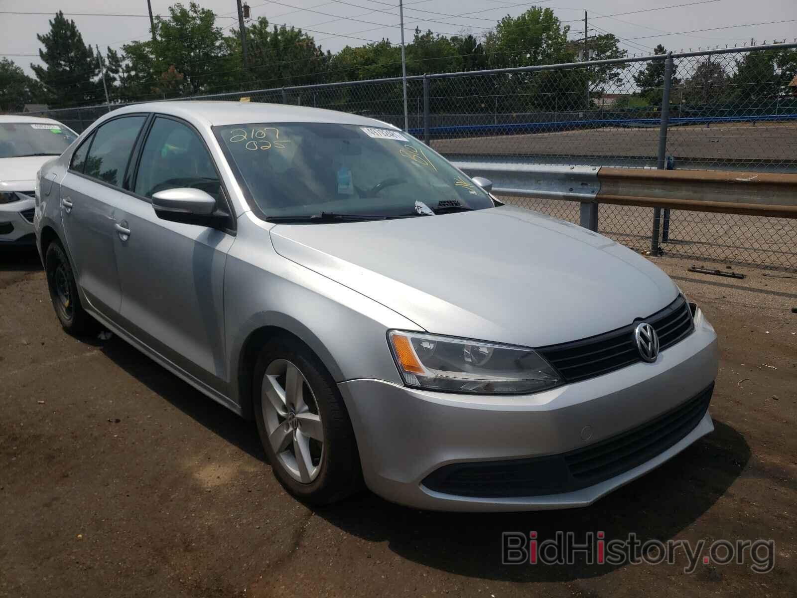 Photo 3VWLL7AJ3BM078323 - VOLKSWAGEN JETTA 2011