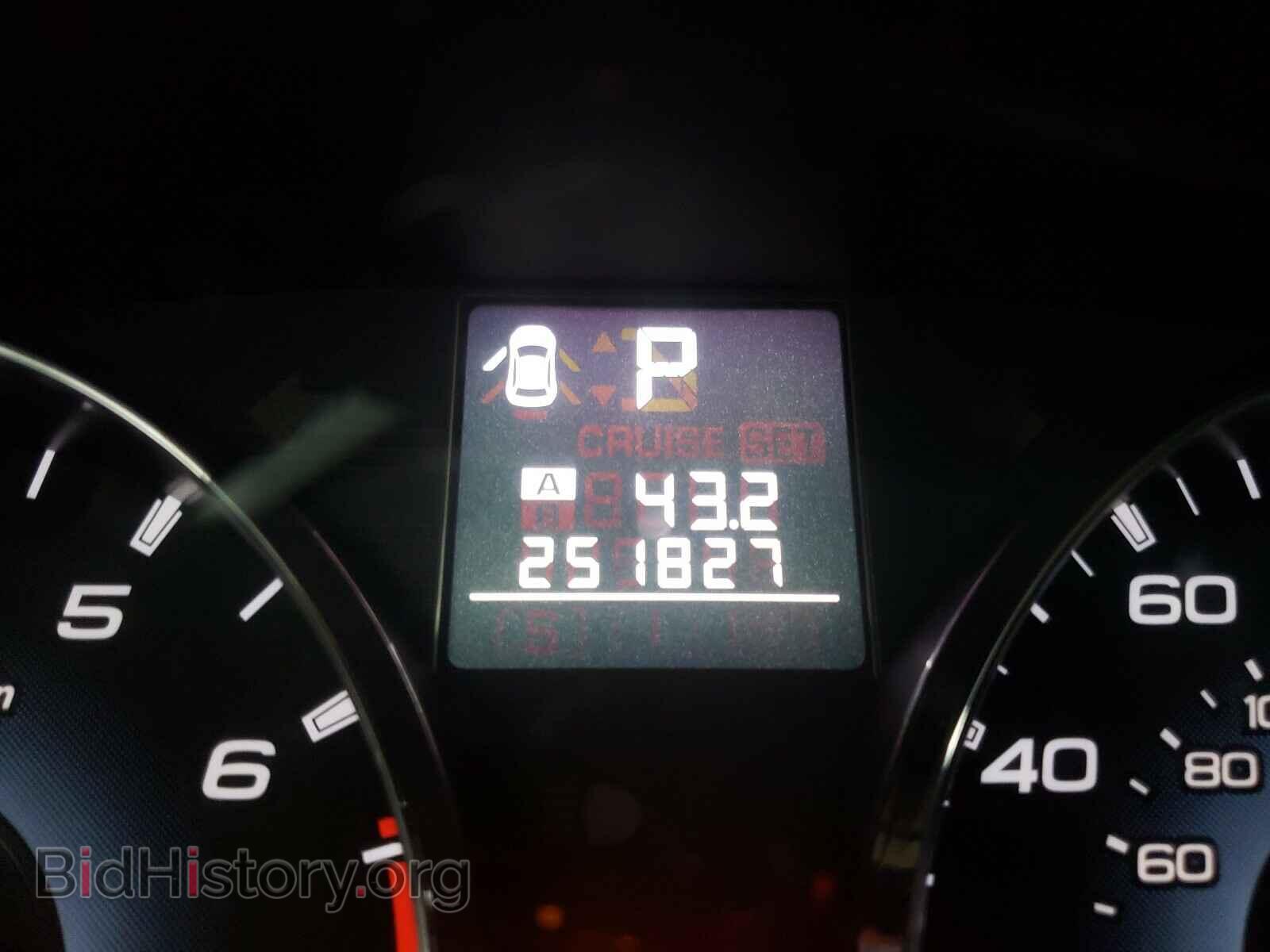 2011 SUBARU OUTBACK - VIN: 4S4BRBKC3B3348132 - Фото 8