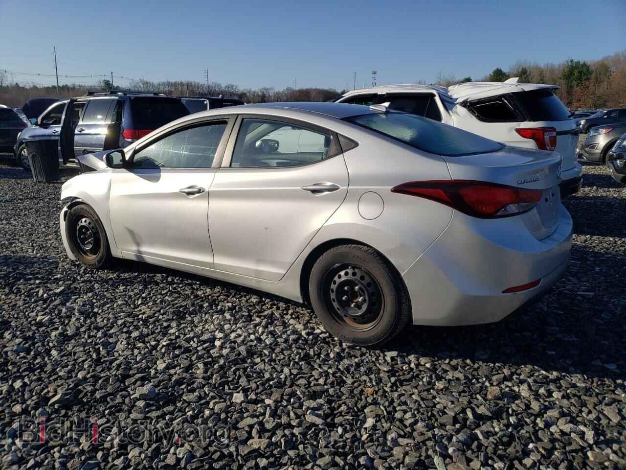 2016 HYUNDAI ELANTRA - VIN: 5NPDH4AE6GH740936 - Фото 2