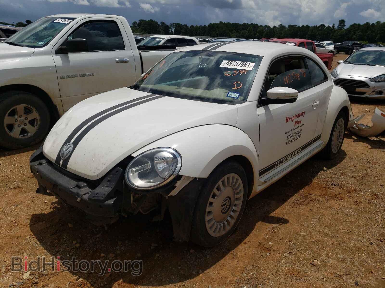 2014 VOLKSWAGEN BEETLE - VIN: 3VWJX7AT2EM606399 - Фото 2