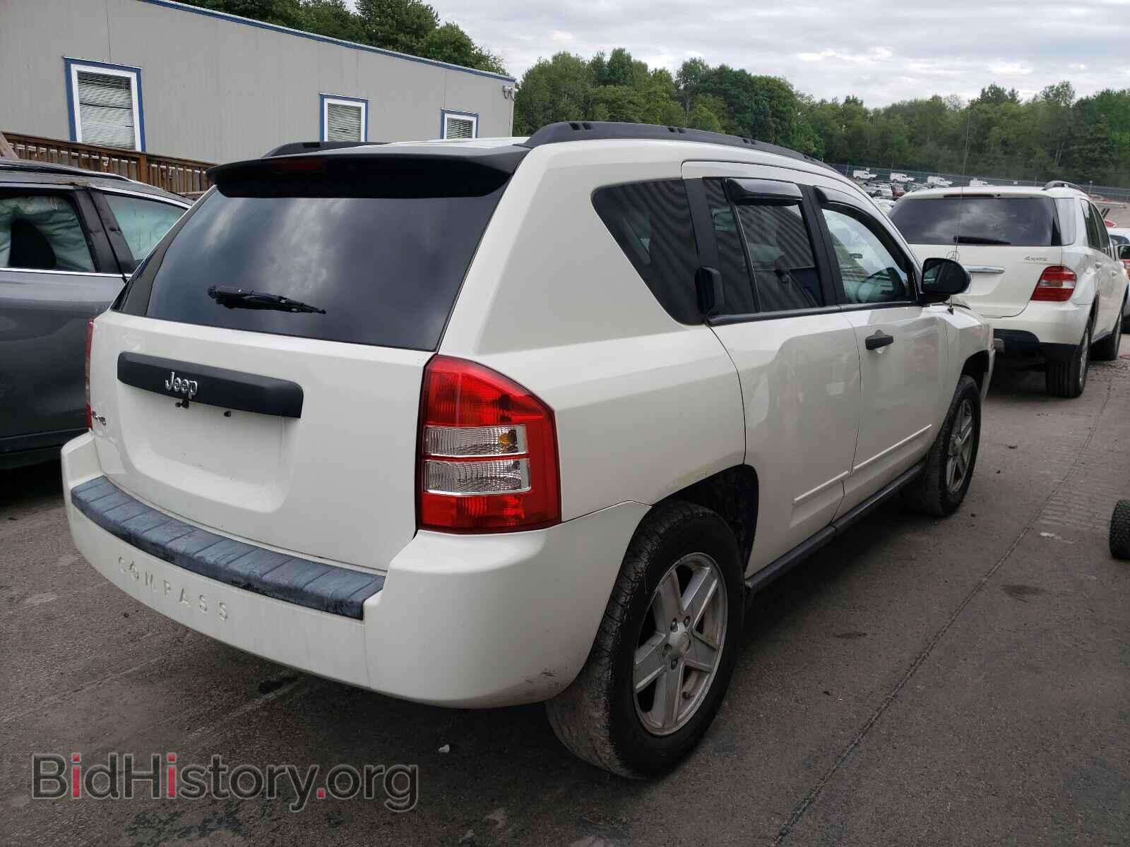 2009 JEEP COMPASS - VIN: 1J4FF47B49D105616 - Photo 4