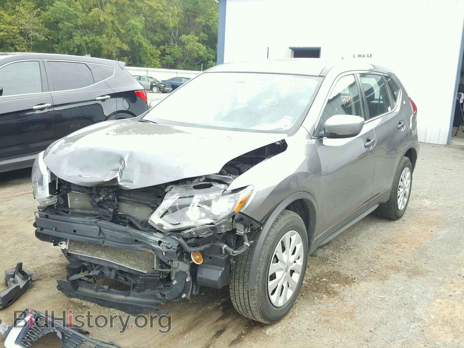 2017 NISSAN ROGUE S - VIN: KNMAT2MT2HP547799 - Фото 2