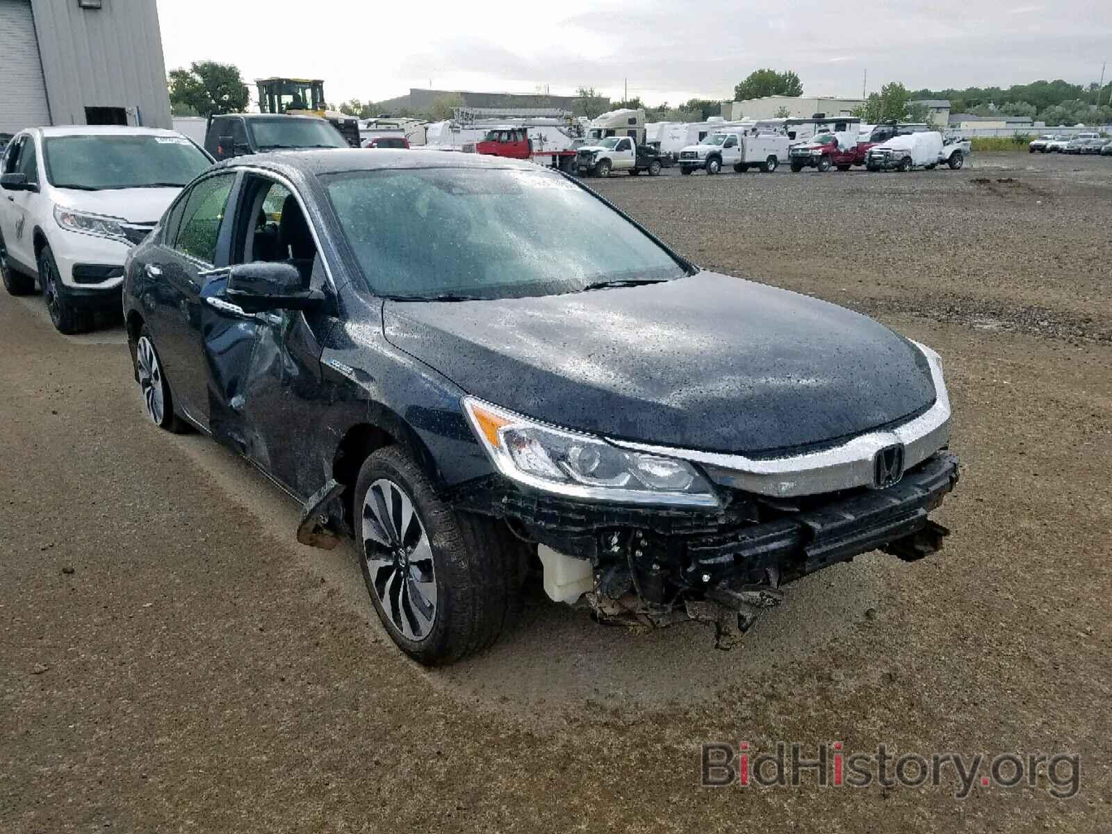 Photo JHMCR6F37HC001047 - HONDA ACCORD 2017