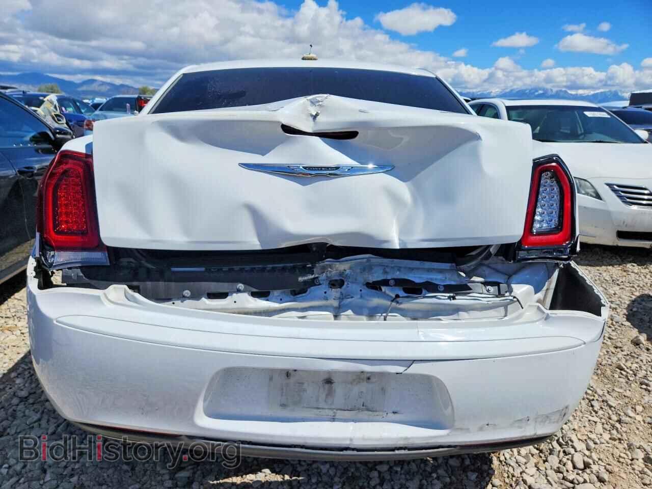2019 CHRYSLER 300 - VIN: 2C3CCAGG3KH517471 - Photo 6