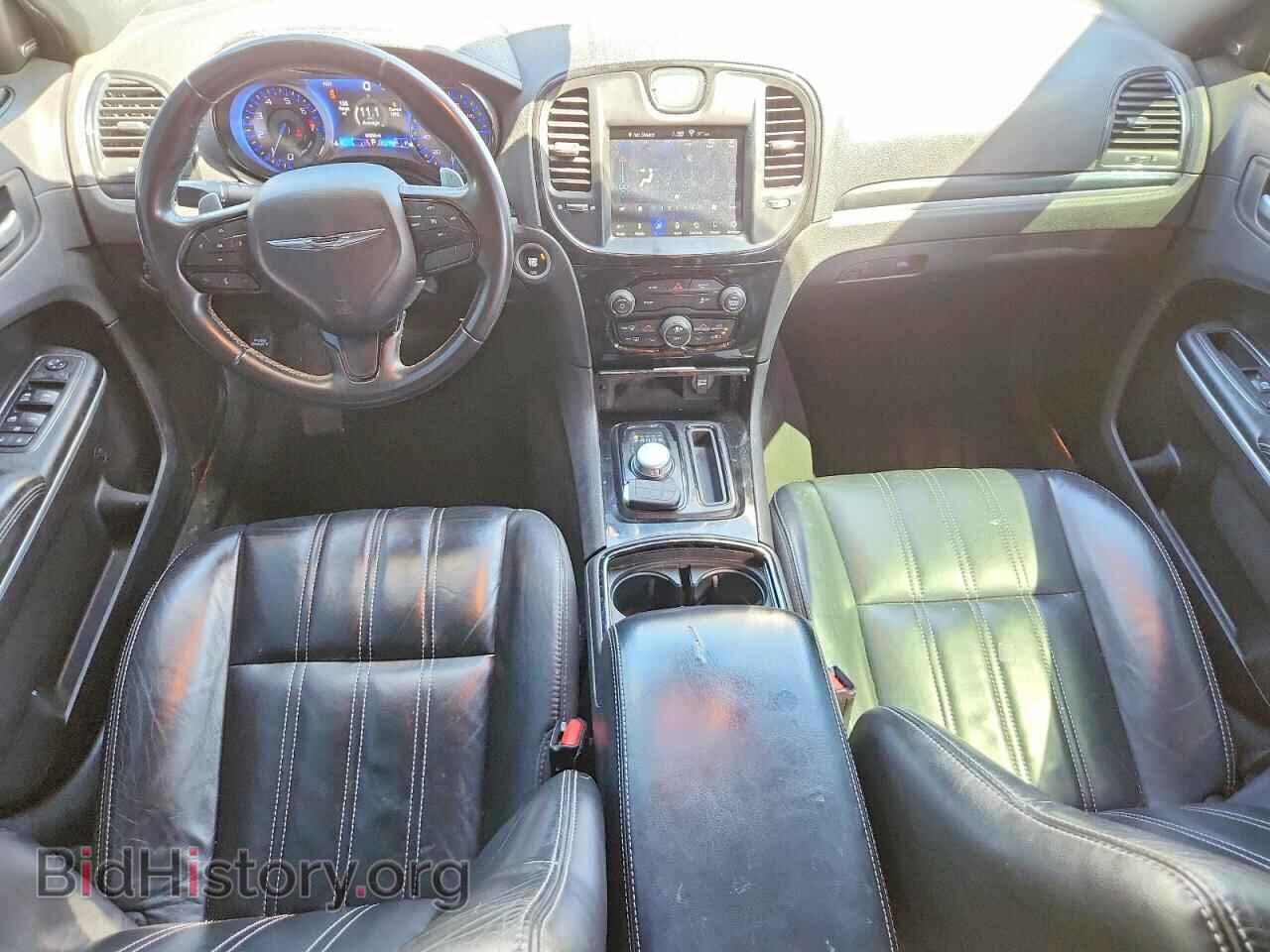 2019 CHRYSLER 300 - VIN: 2C3CCAGG3KH517471 - Photo 8