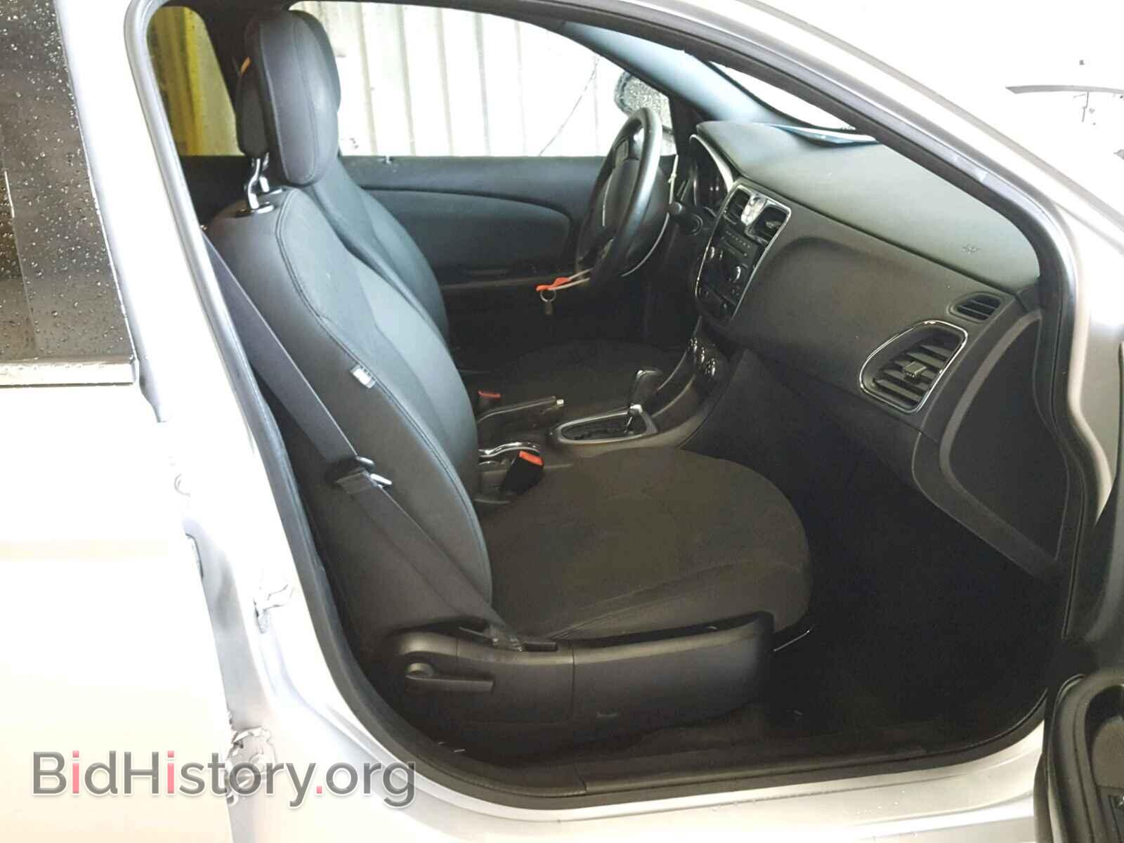 2012 CHRYSLER 200 - VIN: 1C3CCBAB4CN100839 - Фото 5
