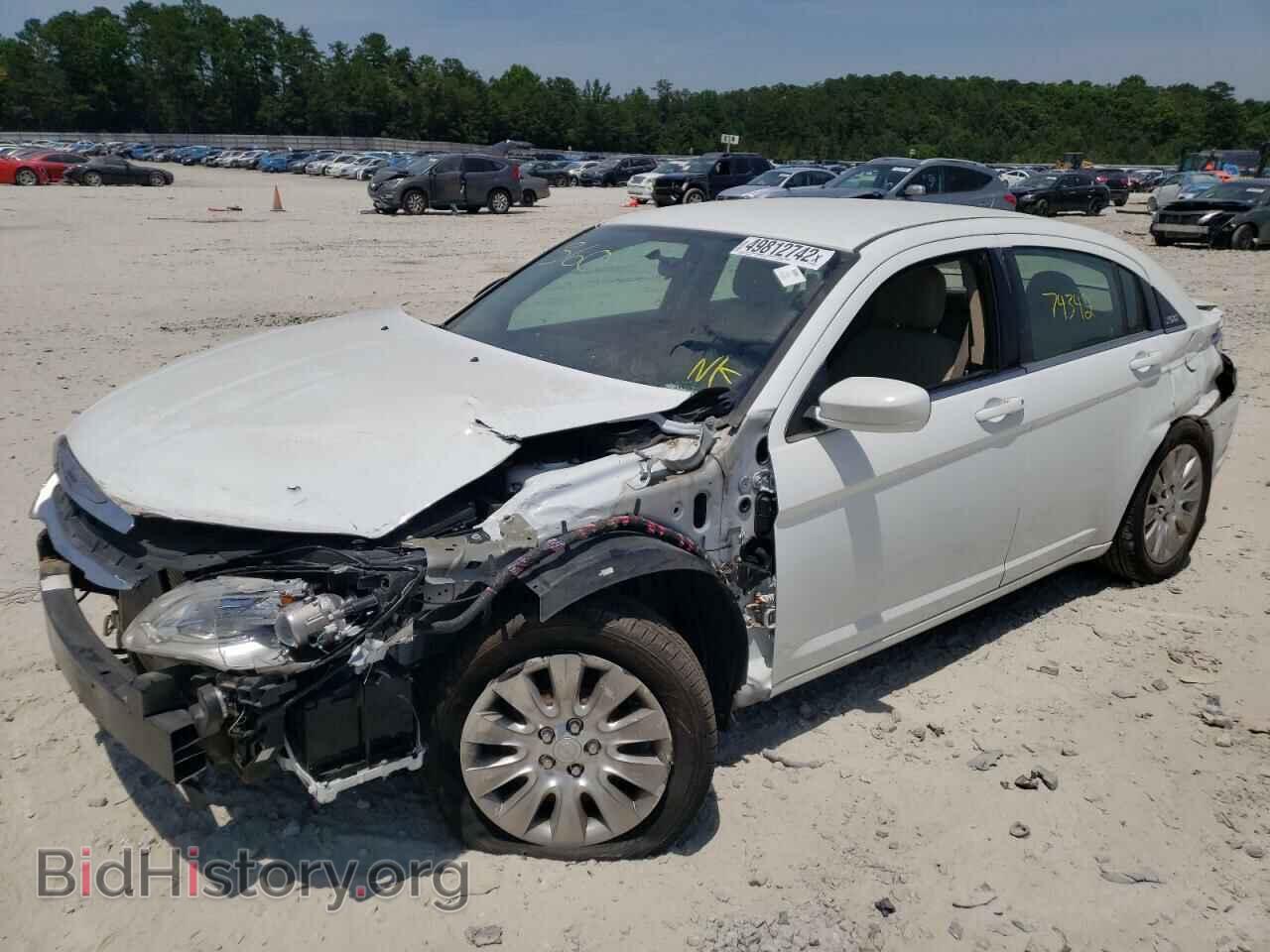 2013 CHRYSLER 200 - VIN: 1C3CCBAGXDN723640 - Фото 2
