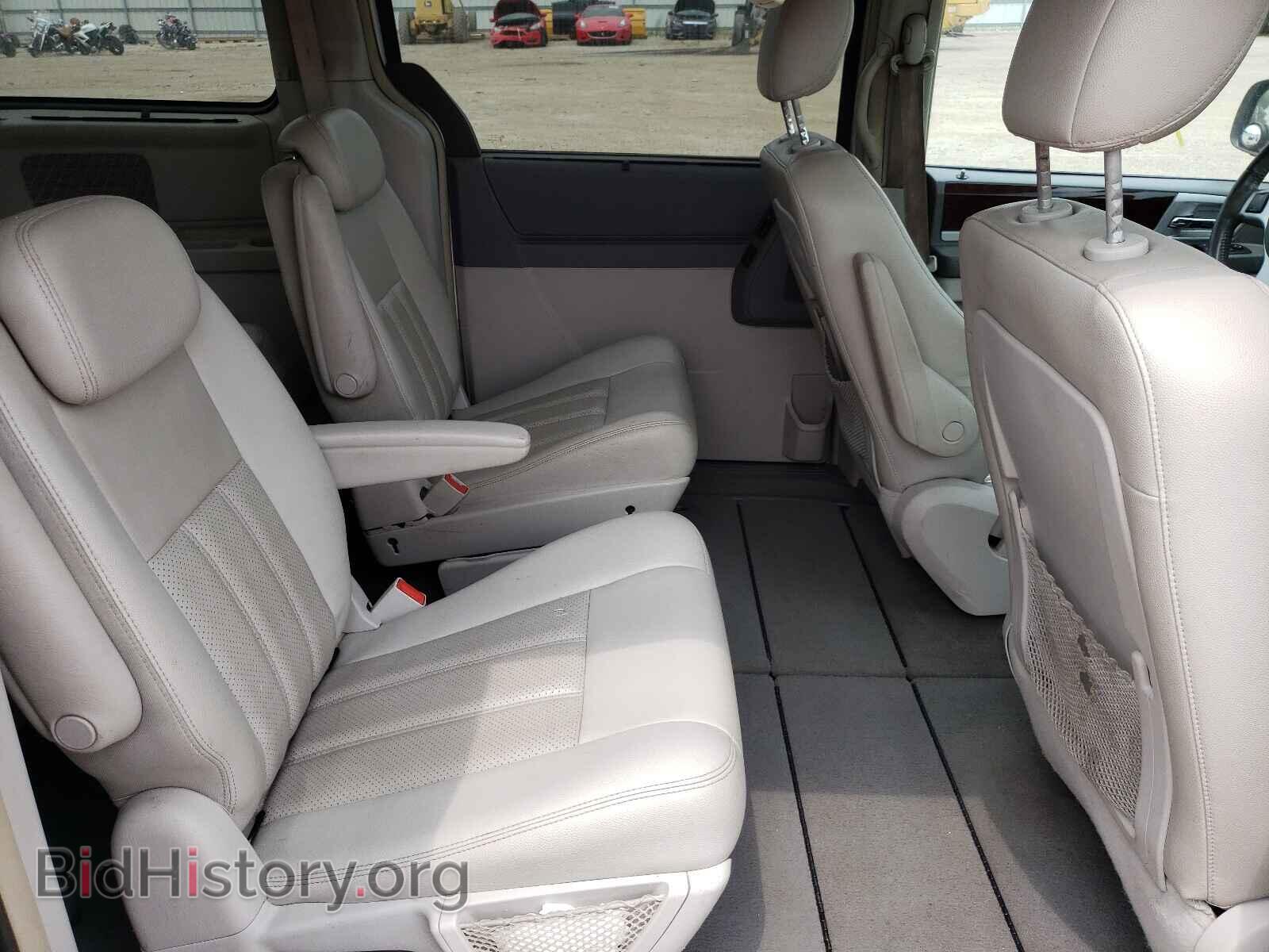 2009 CHRYSLER MINIVAN - VIN: 2A8HR54129R676745 - Фото 6