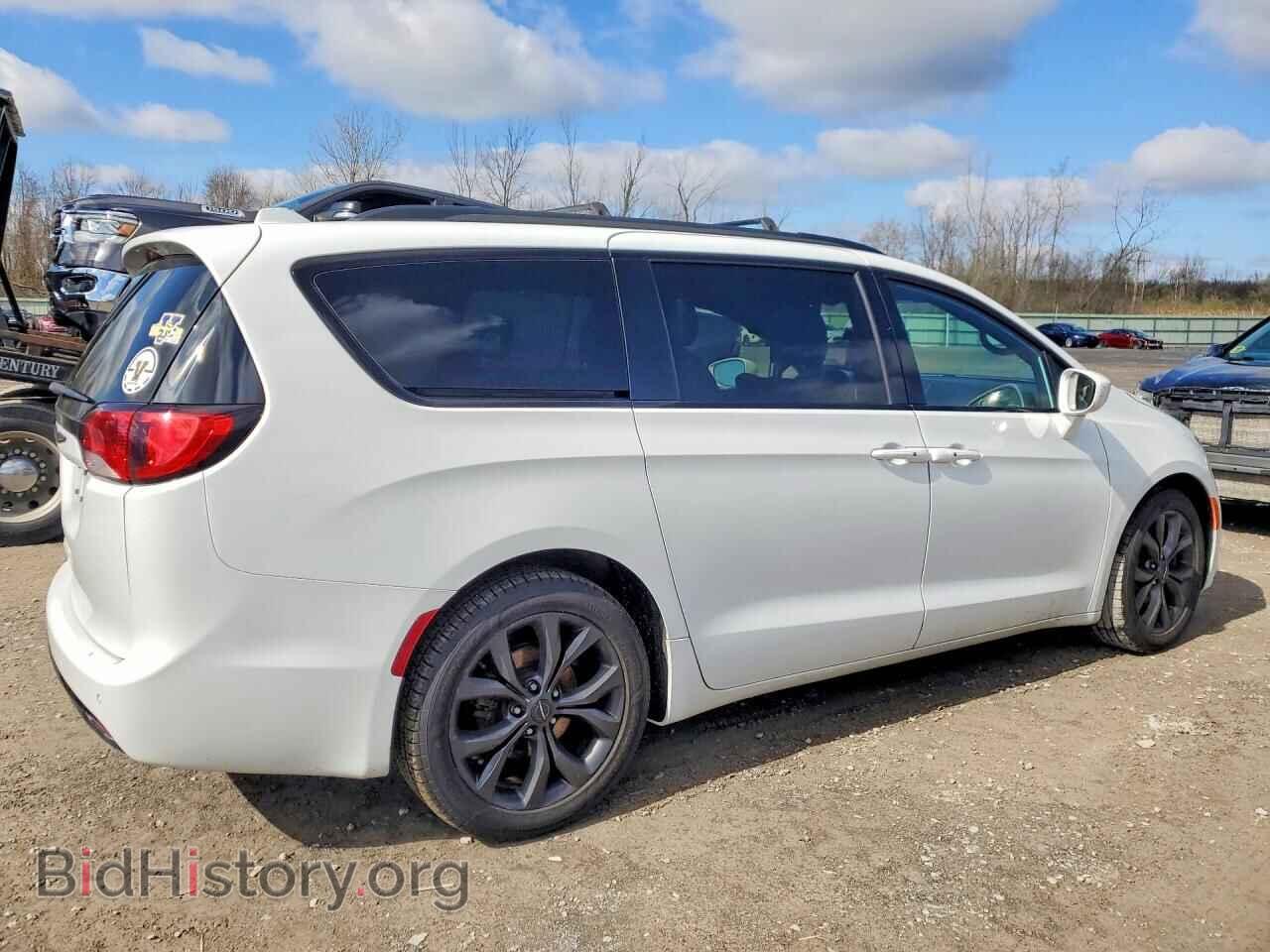2018 CHRYSLER PACIFICA - VIN: 2C4RC1EG2JR175285 - Фото 3