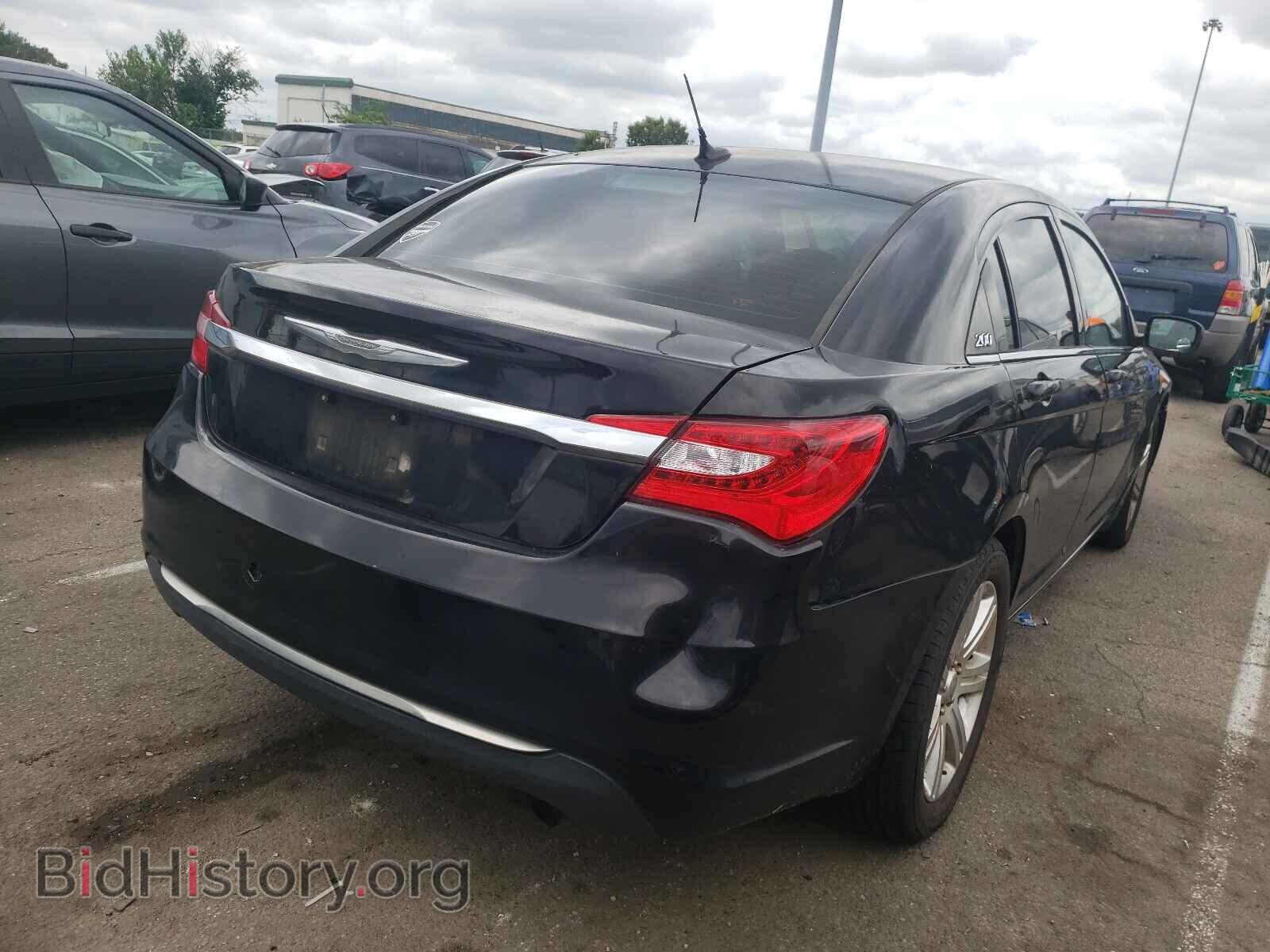 2012 CHRYSLER 200 - VIN: 1C3CCBBB0CN299841 - Фото 4
