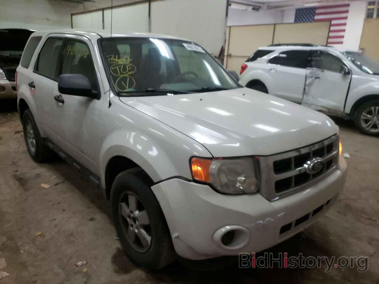 Photo 1FMCU0C78AKA52407 - FORD ESCAPE 2010