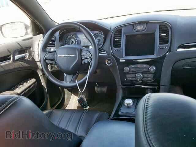 2018 CHRYSLER 300 - VIN: 2C3CCAGG7JH267179 - Фото 9