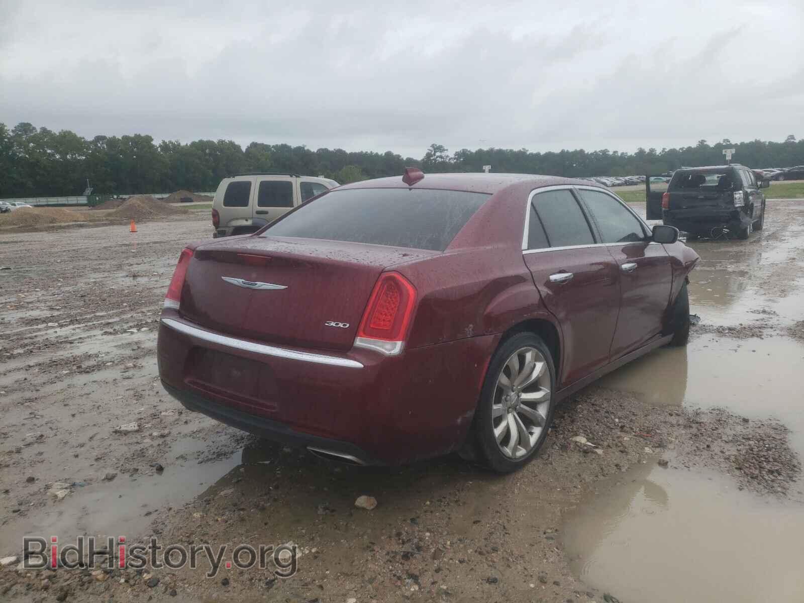 2019 CHRYSLER 300 - VIN: 2C3CCAEG4KH577634 - Фото 4