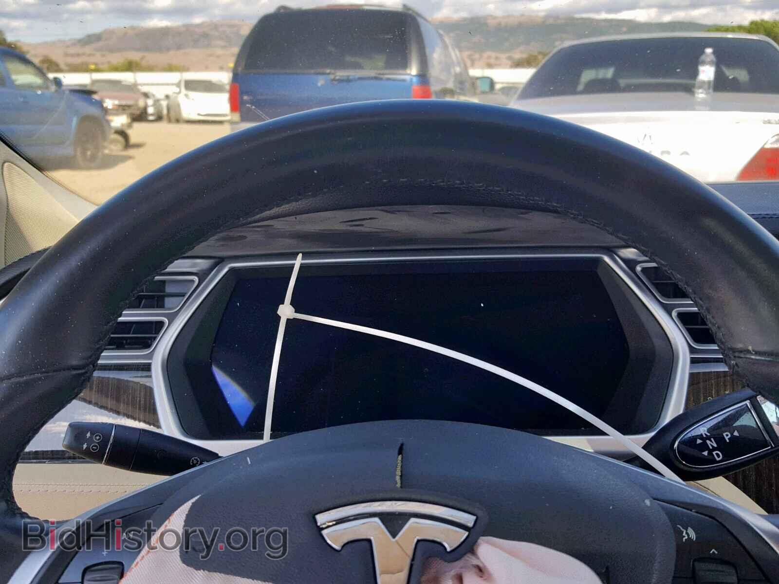 2013 TESLA MODEL S - VIN: 5YJSA1CN2DFP20376 - Фото 8