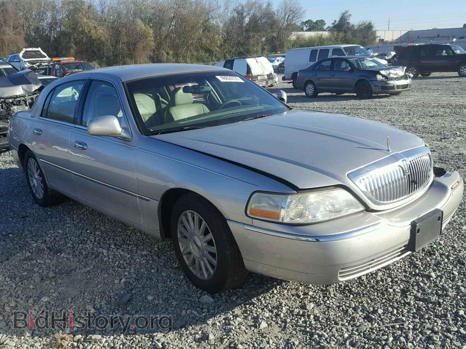 Photo 1LNHM81W63Y704195 - LINCOLN TOWNCAR 2003