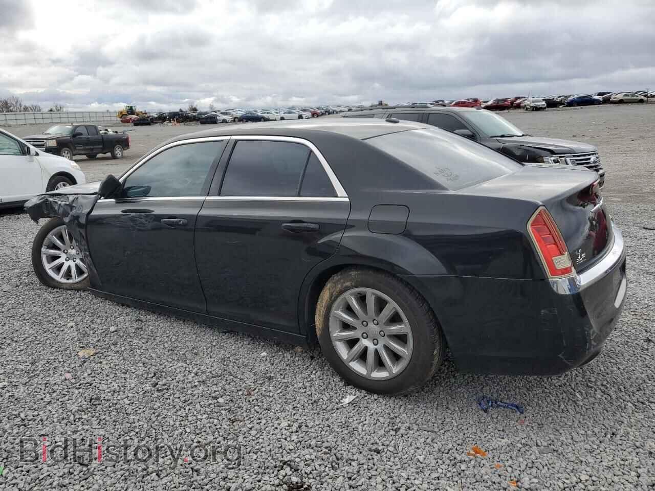 2014 CHRYSLER 300 - VIN: 2C3CCAAG9EH310225 - Фото 2