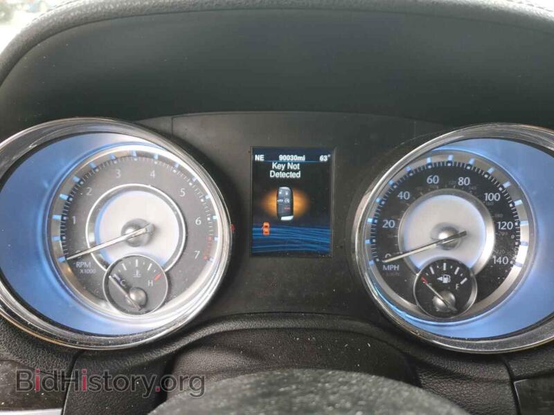 2014 Chrysler 300 (VIN 2C3CCAAG9EH310225) — photo 9 of 12