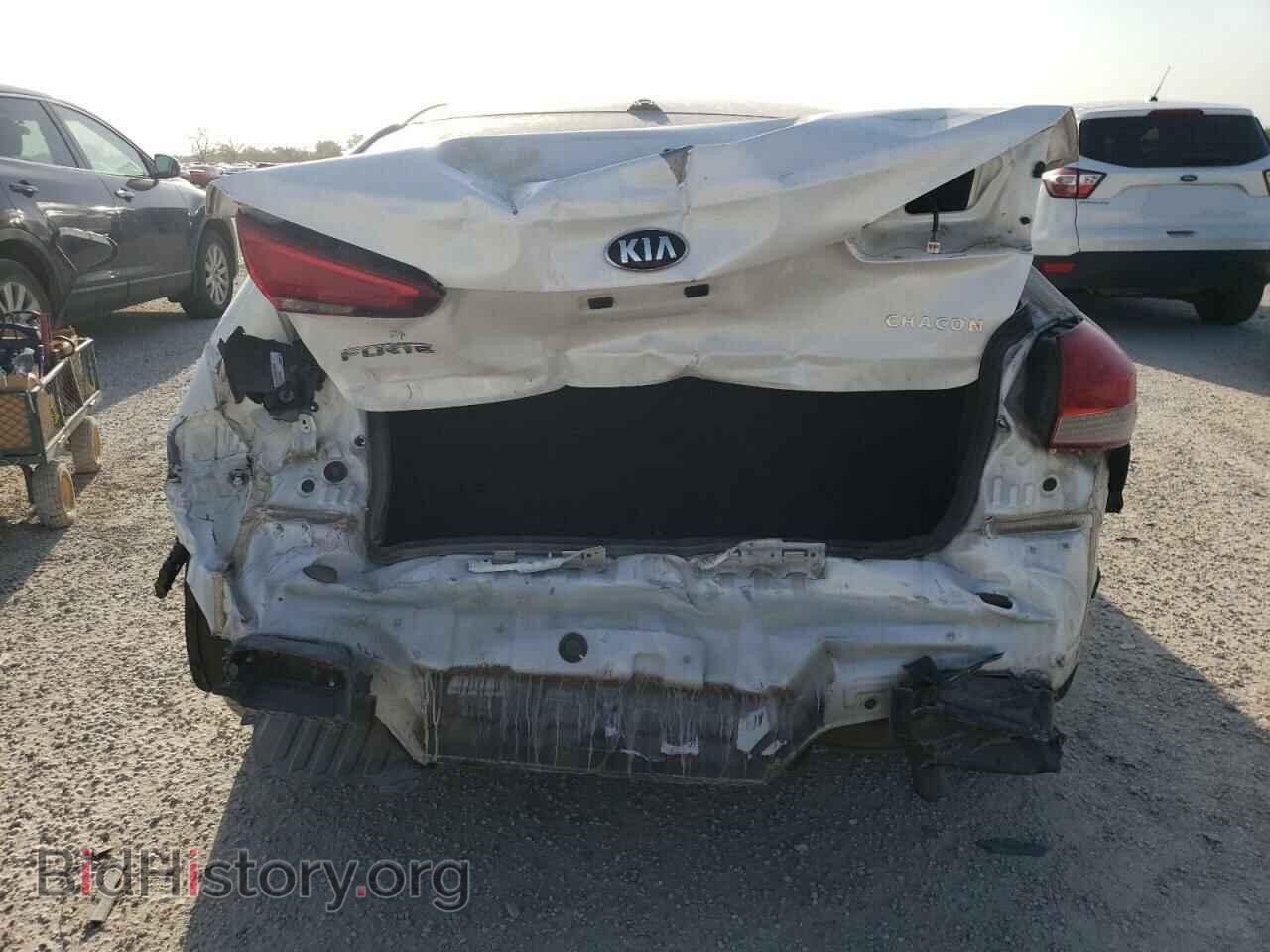 2017 KIA FORTE - VIN: 3KPFL4A77HE123530 - Фото 9
