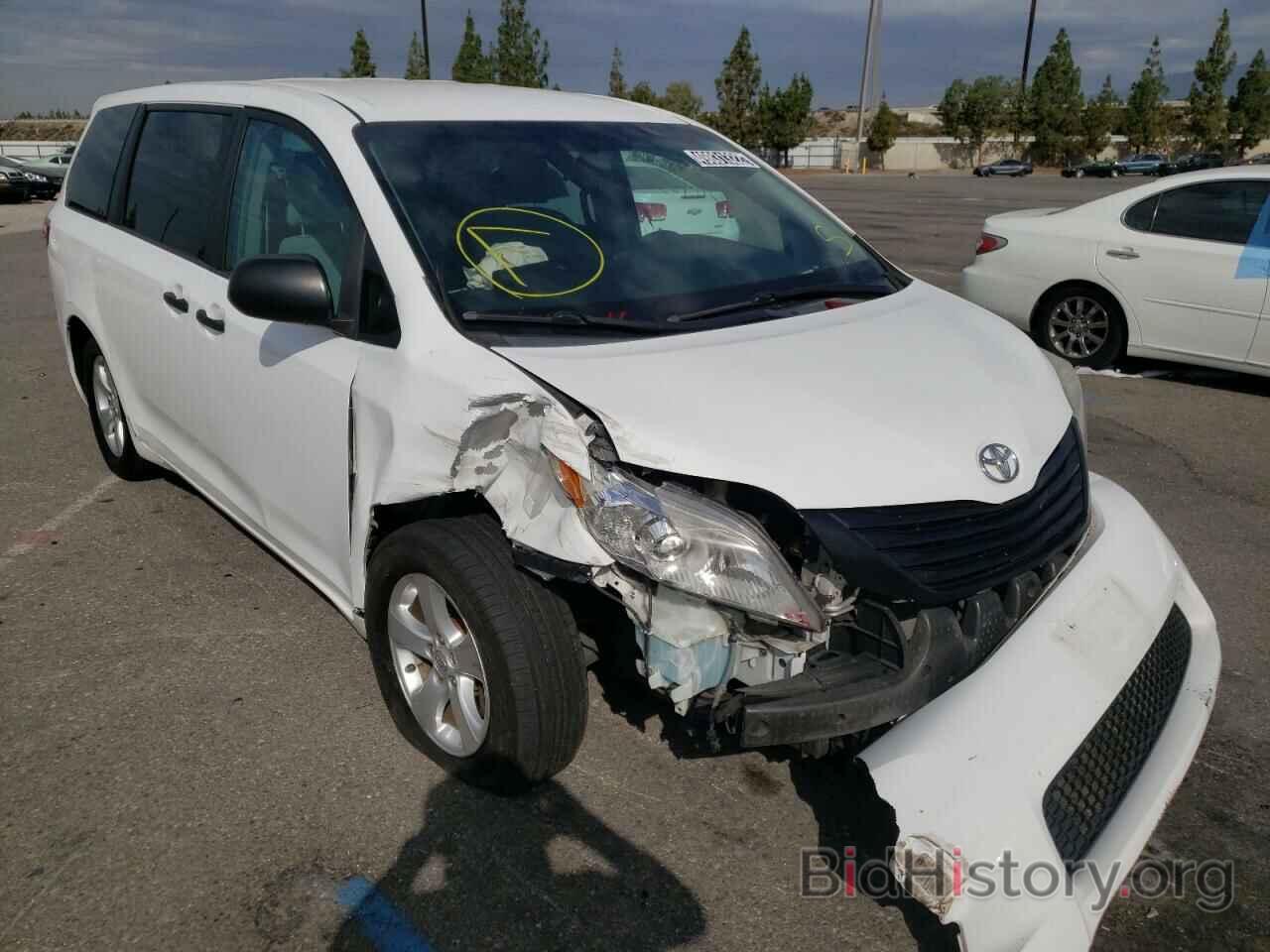 Фотография 5TDZK3DC3GS706829 - TOYOTA SIENNA 2016