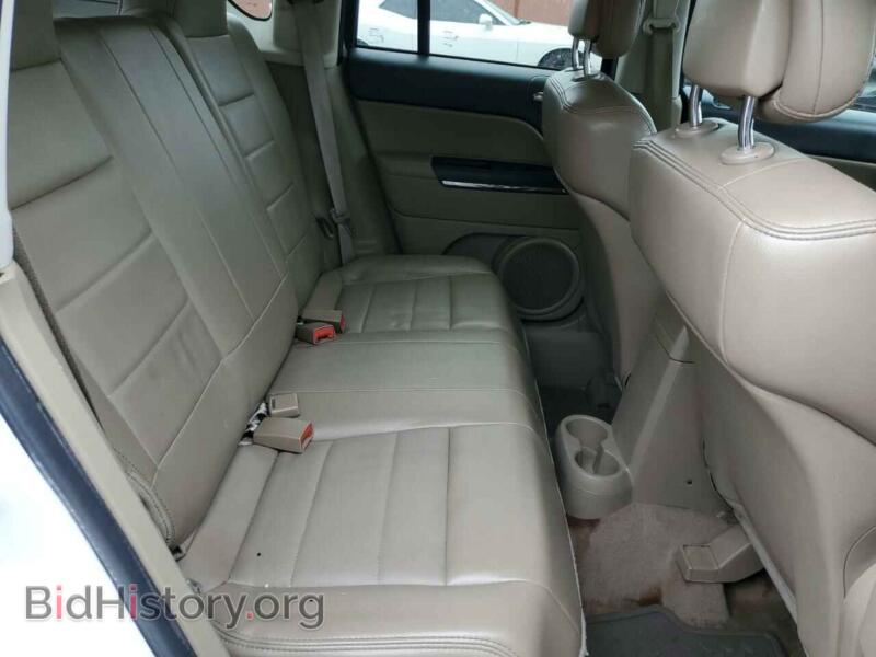 2012 Jeep COMPASS (VIN 1C4NJCCB1CD605000) — фото 10 из 12
