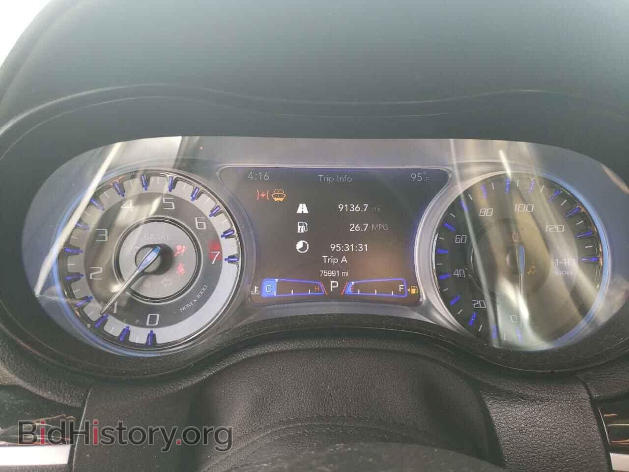 2019 CHRYSLER 300 - VIN: 2C3CCABG7KH515665 - Фото 9