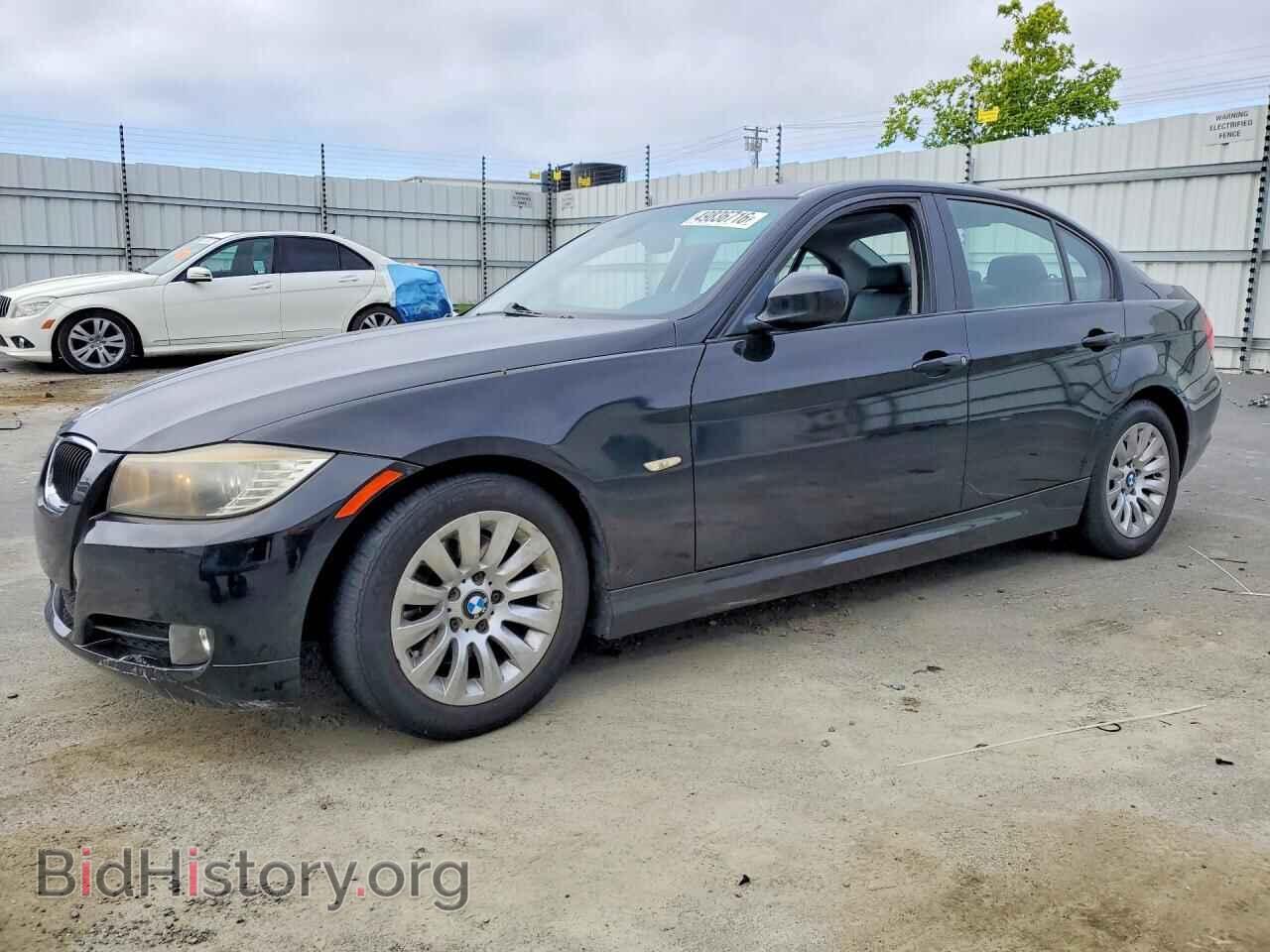 Фотография WBAPH57549NL77112 - BMW 3 SERIES 2009